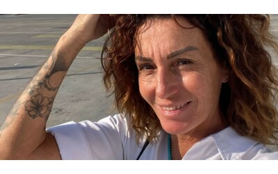 “Sei passivo-aggressiva, fredda e malmostosa. A 50 anni non hai un perché”: Cristina Plevani “massacrata” dagli hater. Lei replica così