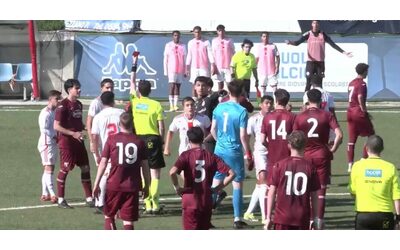 “Sei una scimmia”: la squadra brasiliana denuncia insulti razzisti alla Viareggio Cup. Lascia il campo e perde a tavolino