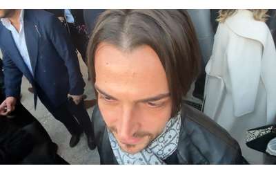 “Siamo scioccati. Non era con me al Sanremo che ho vinto, era con me a tutti i Festival”: Valerio Scanu ricorda Peppe Vessicchio