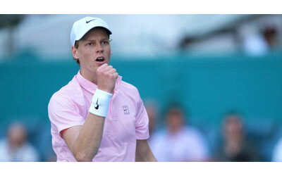 Sinner senza macchia batte Zverev in due set e vola in finale a Miami