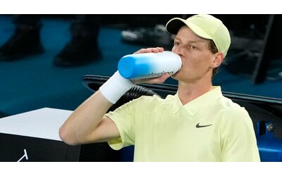 Sinner-Zverev, dolore alla coscia per l’azzurro durante la finale degli Australian Open 2025: cosa è successo