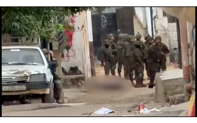 Soldati israeliani sparano a un 14enne in Cisgiordania e lo lasciano morire dissanguato la Bbc pubblica il video