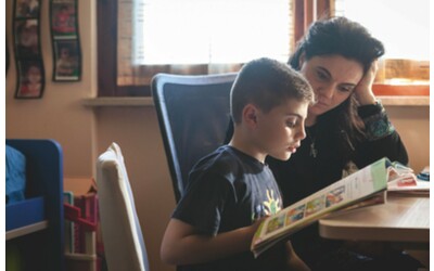 “Sono gelosa che mio marito sia un casalingo. Mi sento poco apprezzata”: lo sfogo di una madre