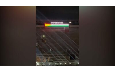 “Stop genocide” durante l’Aida all’Arena di Verona, l’autore del gesto: “Iniziativa mia, spero compaia ancora”