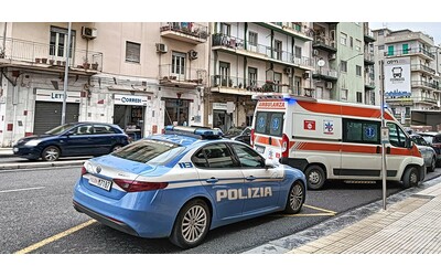 Stordisce la madre con lo spray al peperoncino e poi la uccide con 15 coltellate, arrestato 27enne