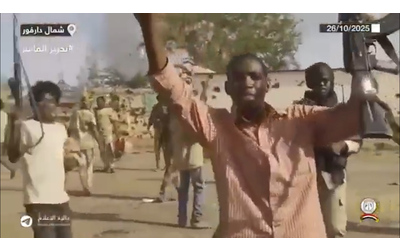 Sudan, i paramilitari delle Rsf prendono il controllo di El-Fasher. Allarme Onu e ong: “Rischio di atrocità di matrice etnica”