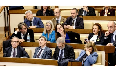 Sull antisemitismo cadono gli angeli renziani da Graziano Delrio a Filippo Sensi