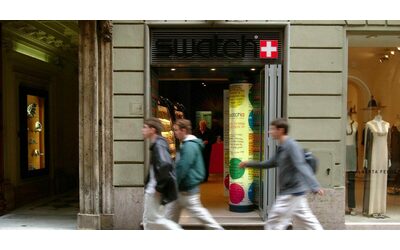 Swatch lancia una pubblicità con “occhi a mandorla” in Cina: accusata di razzismo, ritira la campagna
