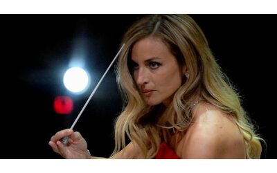 Teatro La Fenice, ufficiale la nomina di Beatrice Venezi a direttrice musicale: Brugnaro festeggia, opposizioni attaccano