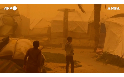 Tempesta di sabbia avvolge la Striscia di Gaza Emergency Ennesimo colpo a una popolazione gi stremata Video