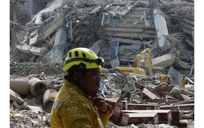 Terremoto in Myanmar, la certezza di una catastrofe: “probabili migliaia di morti”, in centinaia sotto le macerie