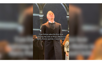 Tom Felton di nuovo Draco Malfoy ma non quello che ricordate E la performance sul palco di Broadway lo fa commuovere