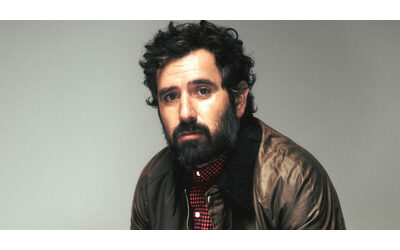 Tommaso Paradiso sposa Carolina Sansoni ci sono le pubblicazioni di nozze con sorpresa