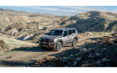 Toyota Land Cruiser, la storia del fuoristrada. Debutta la nuova generazione – FOTO