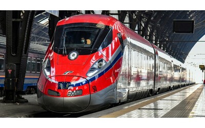 Treni scontati del 40% per raggiungere Roma: l’offerta Trenitalia per l’ultimo saluto a Papa Francesco