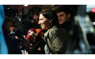Troppo di sinistra il Pd? Elly Schlein si guardi bene dal fuoco amico