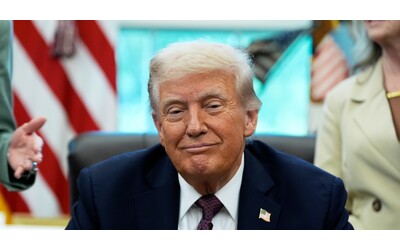Trump fa causa al New York Times per 15 miliardi di dollari: “Uno dei peggiori giornali della storia”