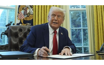 Trump lancia un fondo sovrano per acquistare TikTok e avverte Musk: “Nessuna decisione senza la mia approvazione”