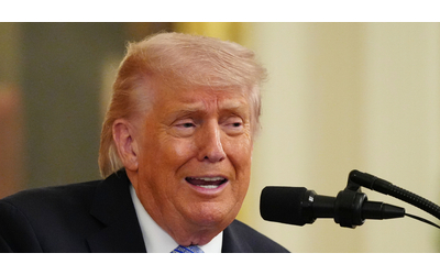 Trump: “Spazzerò via l’Iran se colpisce le nostre navi. Senza di me la terza guerra mondiale”. Teheran: “Colloqui avanzano. Project Freedom è senza sbocco”