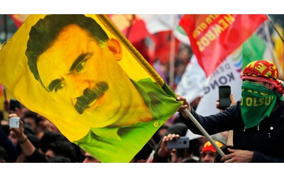 Turchia, il PKK ritira i suoi miliziani ma chiede di partecipare alla vita politica del Paese