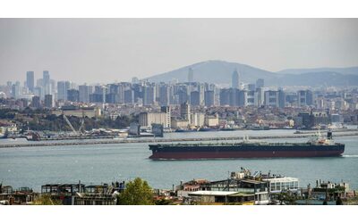 Turchia, terremoto a Istanbul: scossa di magnitudo 6,2 con epicentro nel Mar di Marmara
