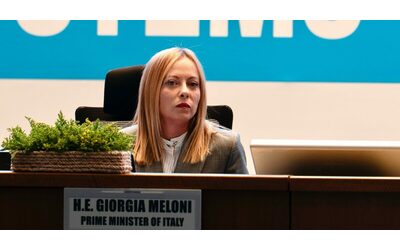 Turismo, Meloni: “Da Schlein falsità, arrivi in crescita”. Lei: “Lo dica alle famiglie che rinunciano alle vacanze”