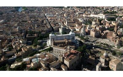 Turista sequestrata e violentata in un locale del centro di Roma In carcere l aggressore