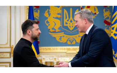 Ucraina media Trump ha chiesto a Kiev di accettare il piano entro il 27 il consigliere militare di Zelensky Ancora n accordo n rifiuto