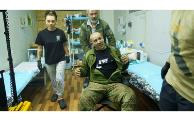 Ucraina, Mosca: “Decine di soldati di Kiev si sono arresi a Pokrovsk”. E annuncia di aver colpito infrastrutture energetiche