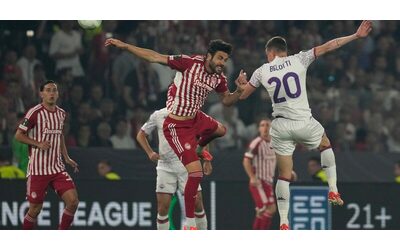 Un gol di El Kaabi consegna la Conference League all’Olympiacos: la Fiorentina si arrende ai supplementari