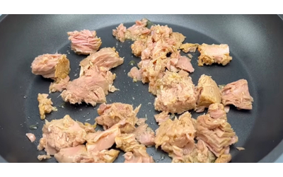 Un tonno da dimenticare dopo il pranzo venti persone ricoverate in ospedale per un intossicazione alimentare