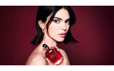 Una Kardashian in casa Armani perch Kendall Jenner il nuovo volto delle fragranze Emporio e cosa c entra la Gen Z