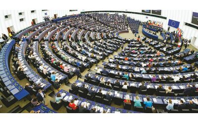 Una vergognosa autocensura la destra Ue vuole insabbiare i problemi dell Italia le reazioni all annullamento della missione dell Eurocamera