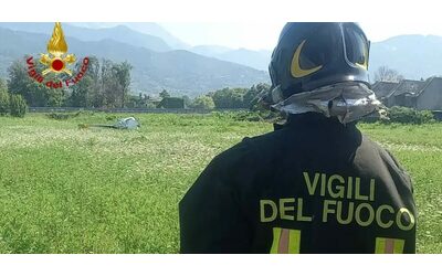 Vannis Marchi, il fondatore di Liu Jo si schianta con il suo aereo ultraleggero accanto all’autostrada a Forte dei Marmi: “Ricoverato, è in buone condizioni”