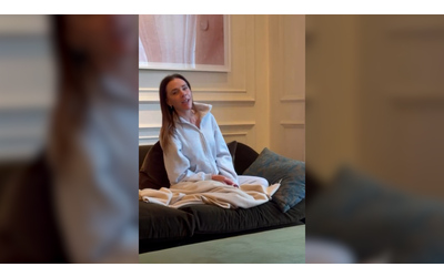 Victoria Beckham effetto nostalgia l ex Posh Spice canta Viva Forever con il figlio Cruz Il video nell intimit di casa