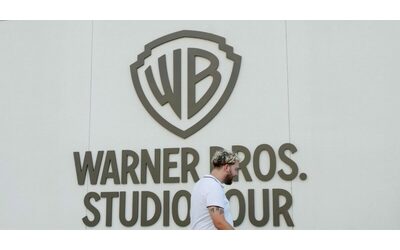 Warner Bros boccia la nuova offerta di Paramount Il cda Raccomandiamo l intesa con Netflix