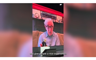 Woody Allen partecipa al festival di cinema di Mosca, la condanna di Kiev: “Una vergogna la sua presenza” – Video