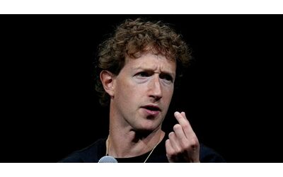 “Zuckerberg scoprì che gli ingegneri modificarono l’algoritmo per limitare la diffusione dei contenuti sulla salute”: l’indiscrezione sullo stop al fact-checking