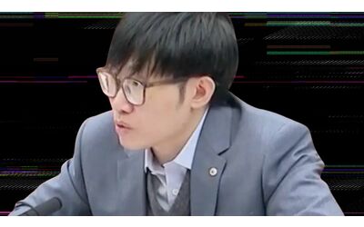 DeepSeek, parla il fondatore Liang Wenfeng: “l’obiettivo è la super AI, l’AGI”