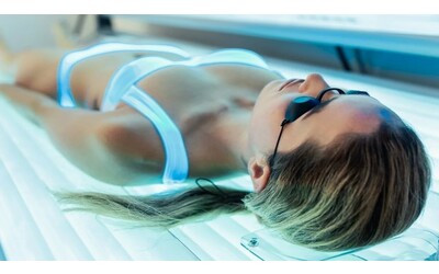 I lettini abbronzanti causano mutazioni diffuse del DNA e aumentano il rischio di melanoma