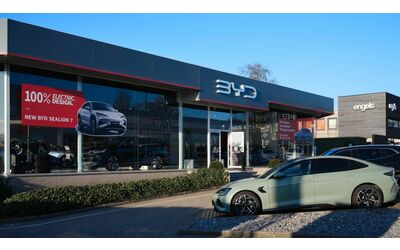 Il mercato cinese delle auto elettriche sta implodendo