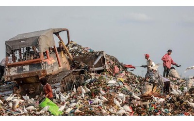 Accordo globale sulla plastica: i colloqui si bloccano a poche ore dalla fine dei negoziati