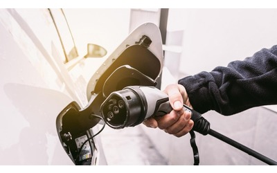 Auto elettrica come avere lo sconto per la ricarica risparmiando sui consumi