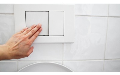 Sciacquone WC quanta acqua si spreca e come evitarlo