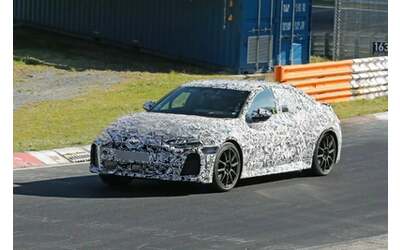 Audi RS5 ed RS5 Avant: nuove foto spia dal Nurburgring