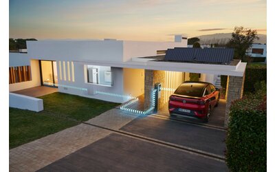 Auto elettriche: la ricarica bidirezionale può far risparmiare miliardi all'UE