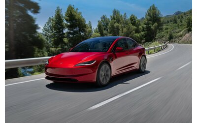 California, nuovi incentivi per le auto elettriche. Tesla esclusa e Musk si arrabbia
