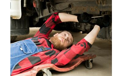 Con meno di 30 puoi fare i lavori sulla tua auto senza sforzi e fatica