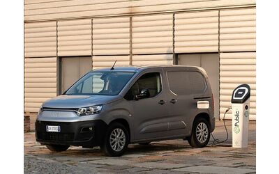 Fiat Doblò, per i 25 anni una versione celebrativa dal look dedicato e dettagli esclusivi