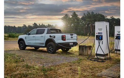 Ford Ranger: il Re dei pick-up da 10 anni, ora anche ibrido